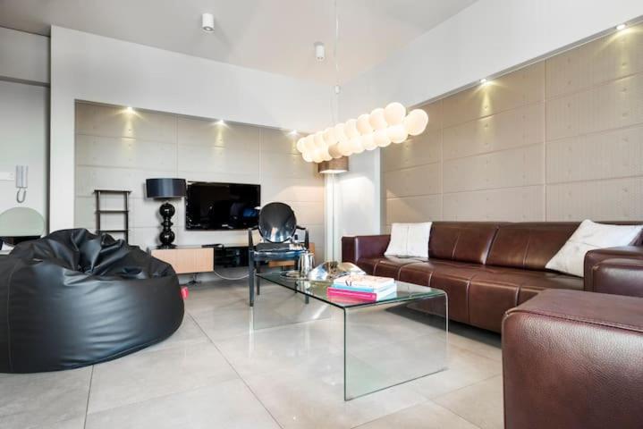 Lux Modern