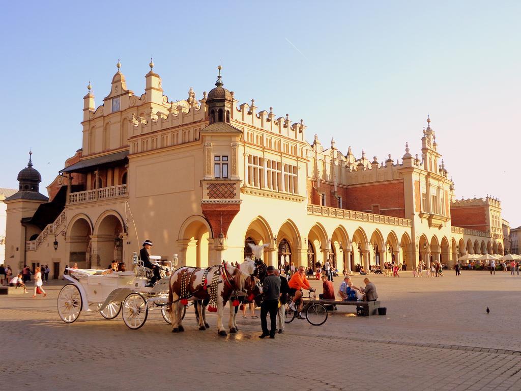 Aparthotel Krakow For You Main Square Apartments 3*