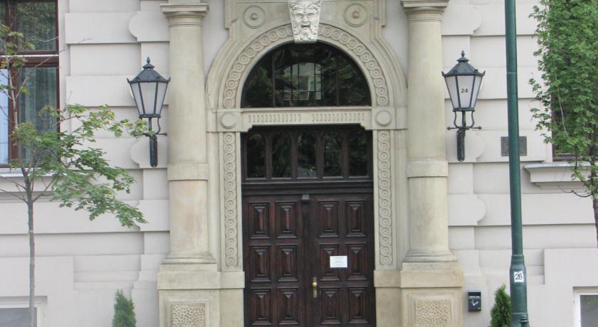 Aparthotel Basztowa 3*