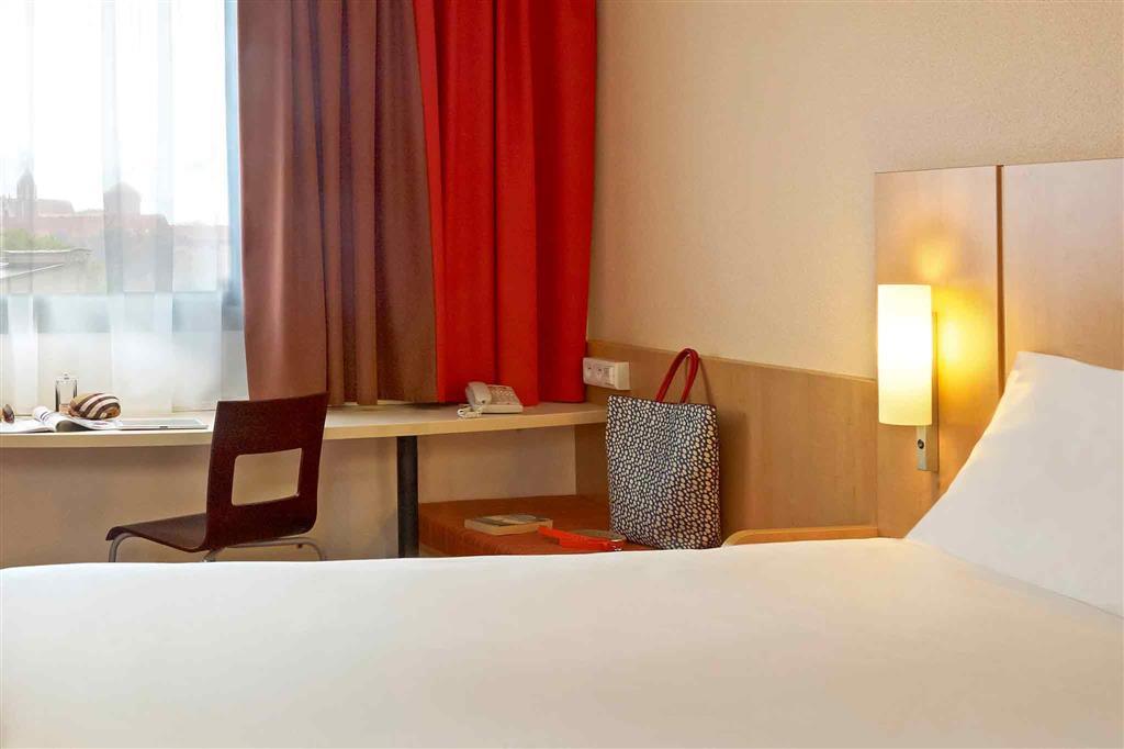 Ibis Centrum Hotel 3*