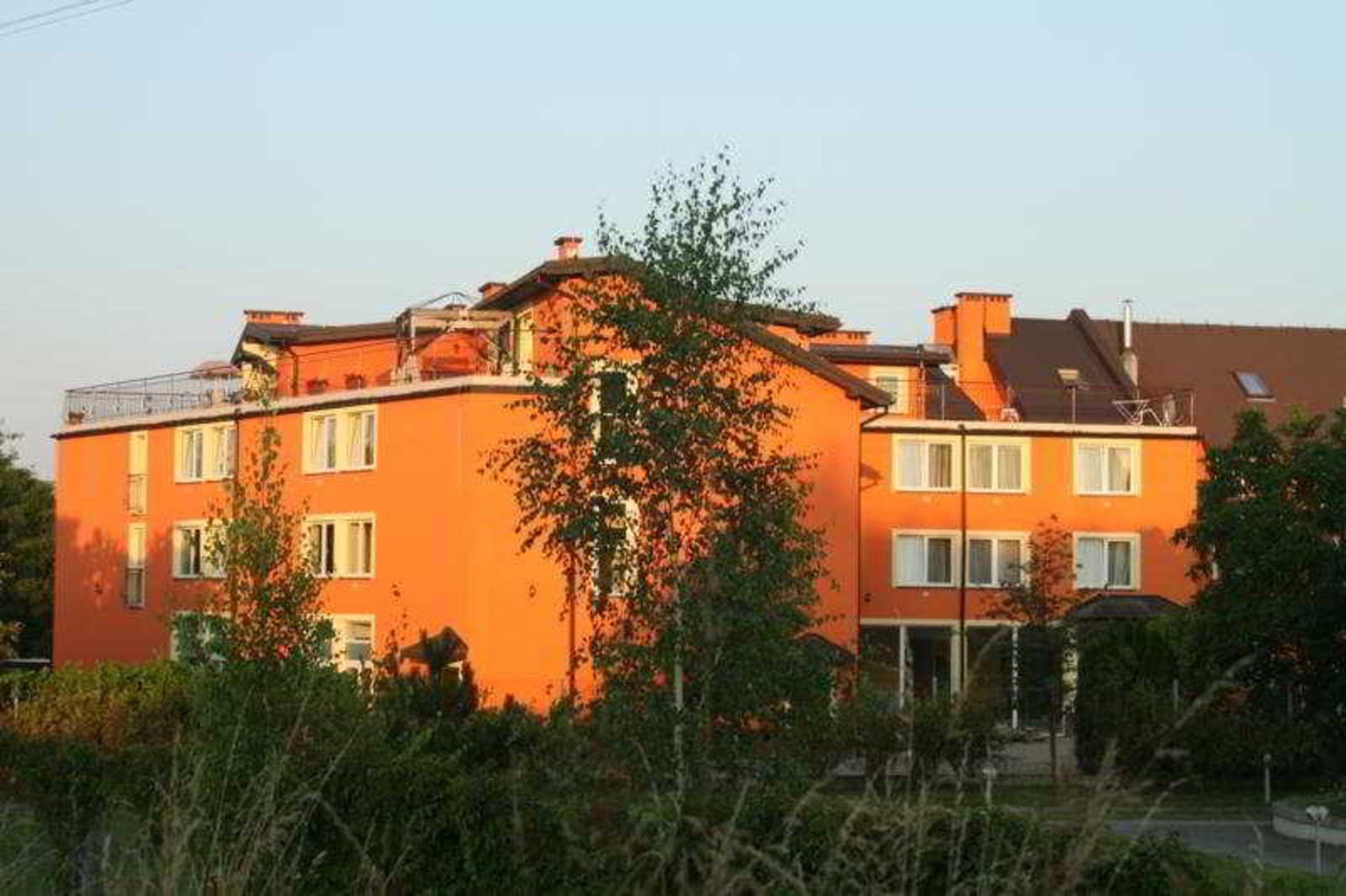 Daisy Superior Hotel 3*