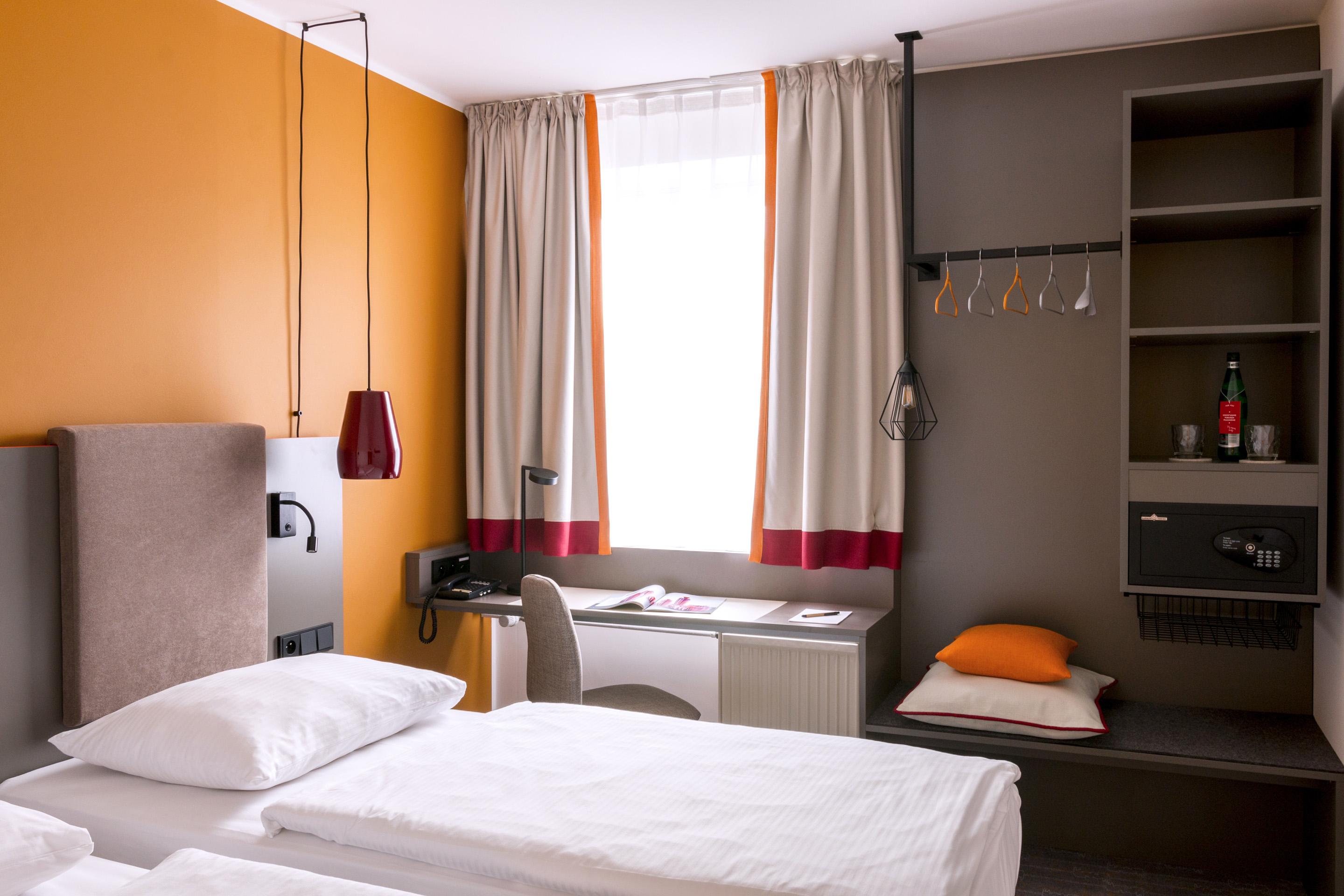 Hotel Vienna House Easy By Wyndham Cracow 3*