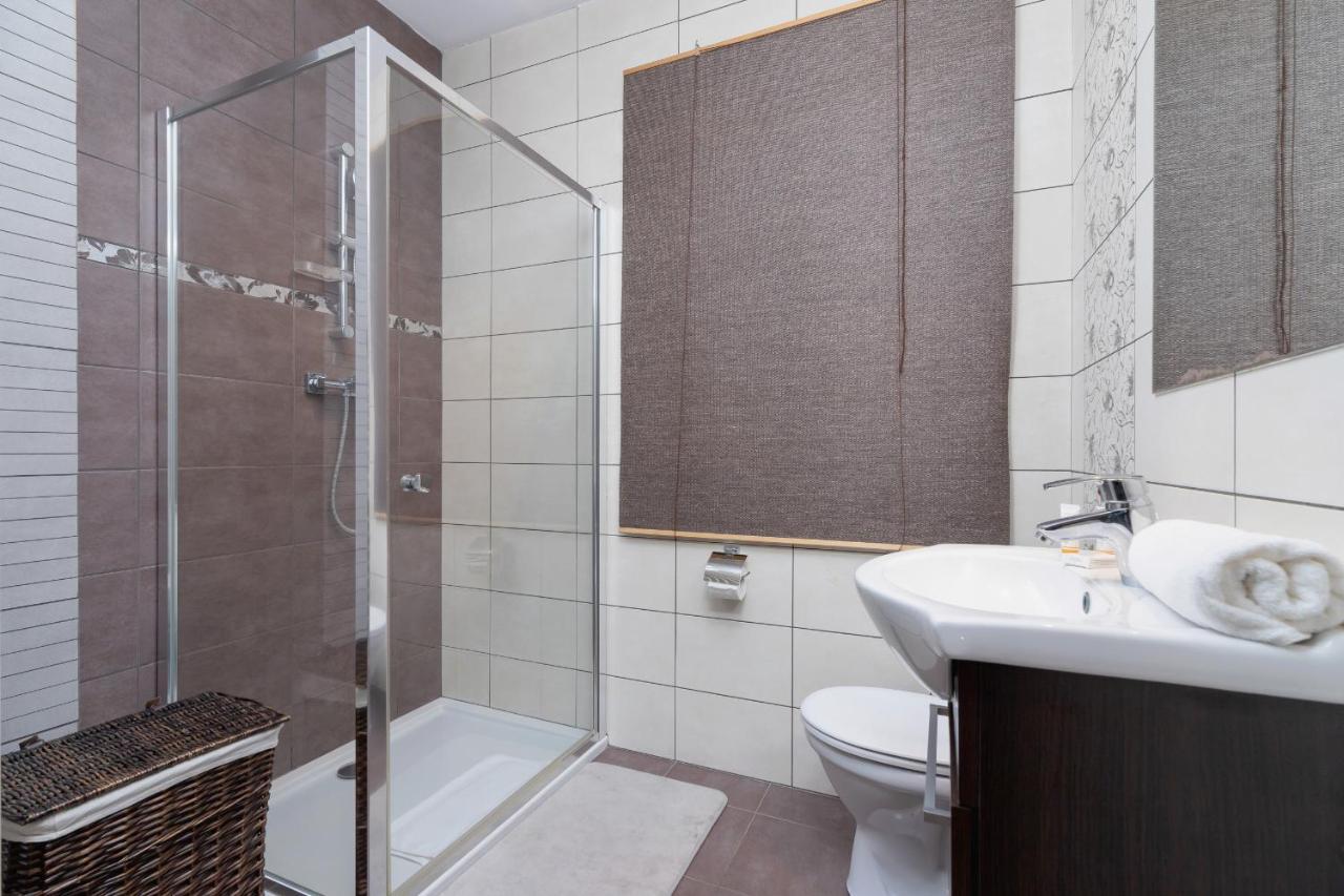 Three-bedroom House Czarnochowice By Renters Holiday home