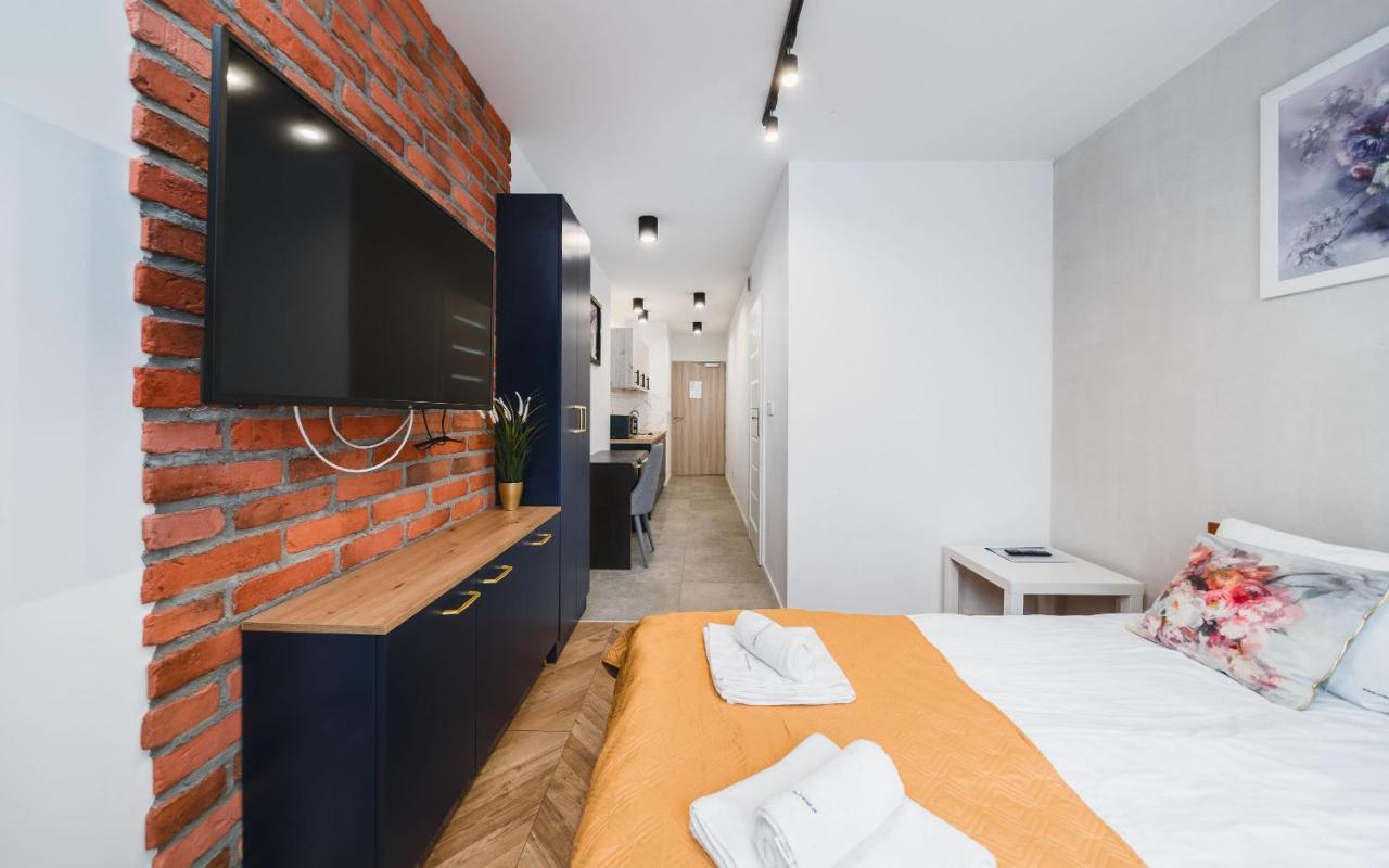 Apartment Ice