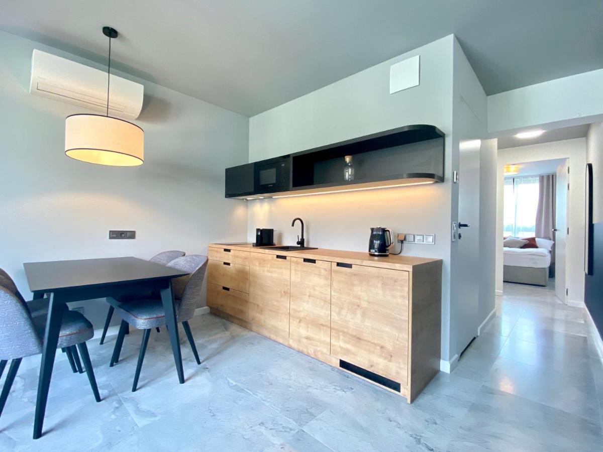 Aparthotel H11 5*