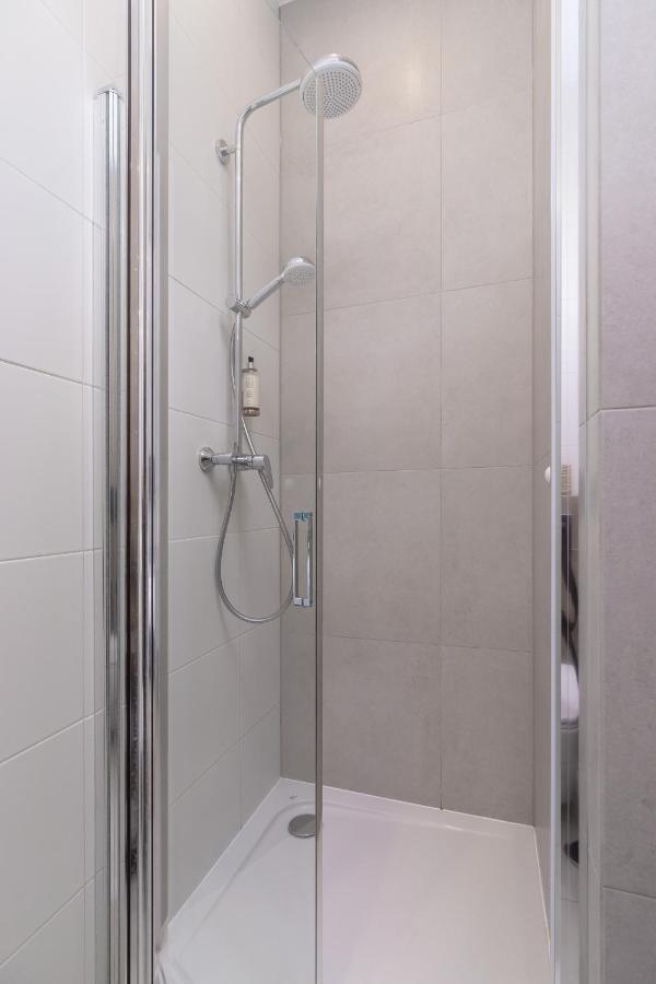 Beautiful Dietla By Renters Apartment