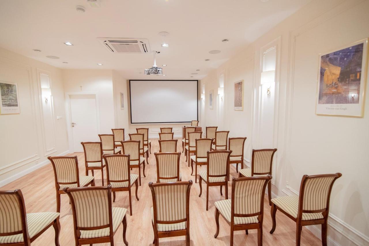 Hotel apartamentowy W Sercu Krakowa 3*