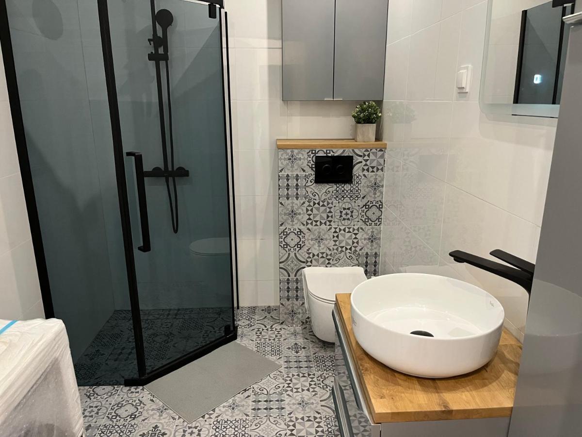 Modern Studio 1.6km From Main Train Station Apartment