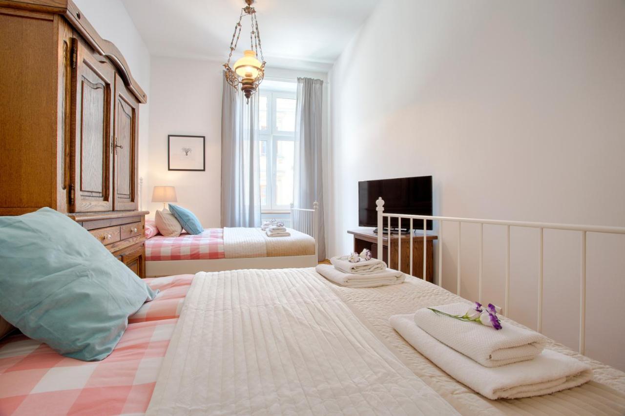 Apartment Tyzenhauz Economy *