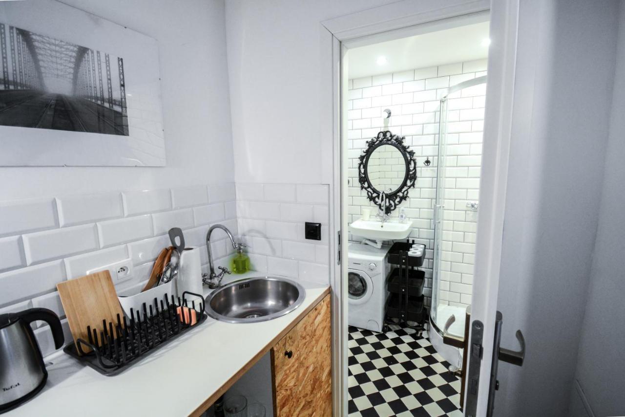 Lion - Gold Homestay Krakow
