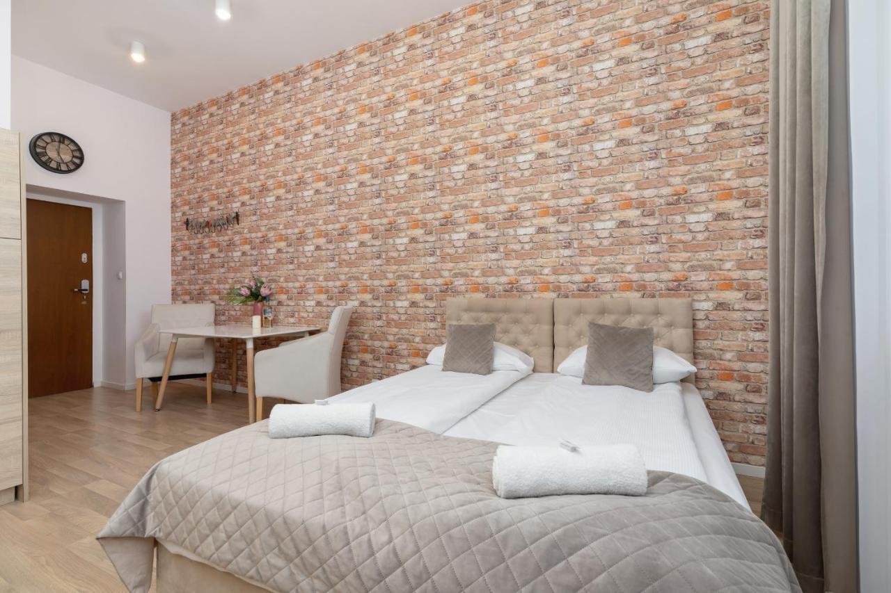 Apartment Beautiful Dietla By Renters