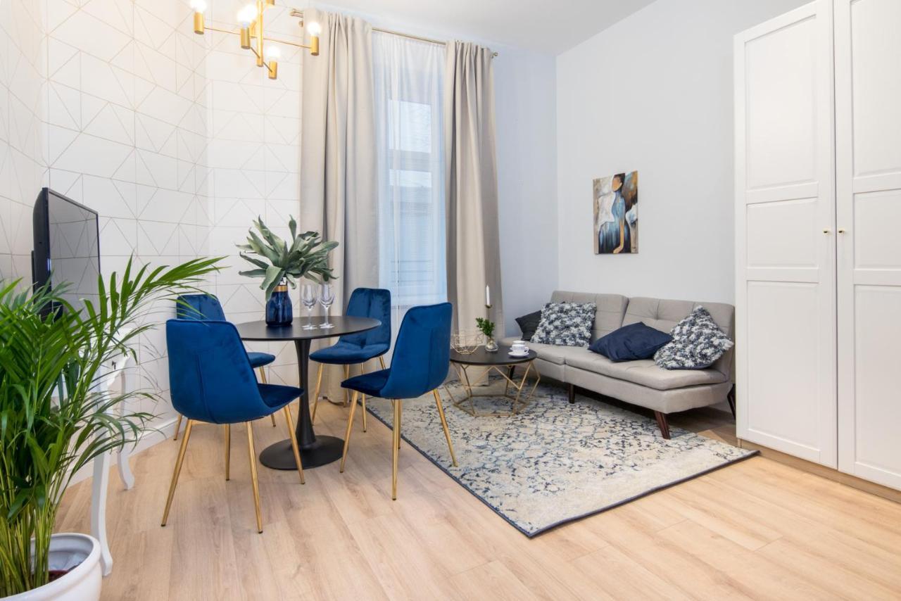 Househost Apartment: Starowislna Street 36/27 Apartament *