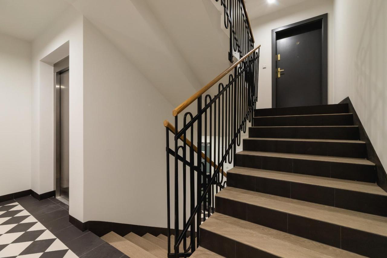 Studio With Ac Czarnowiejska By Renters Krakau