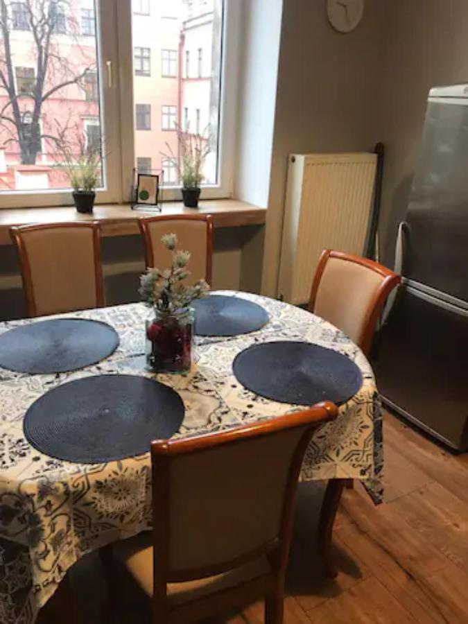Studencka Street Apartment *