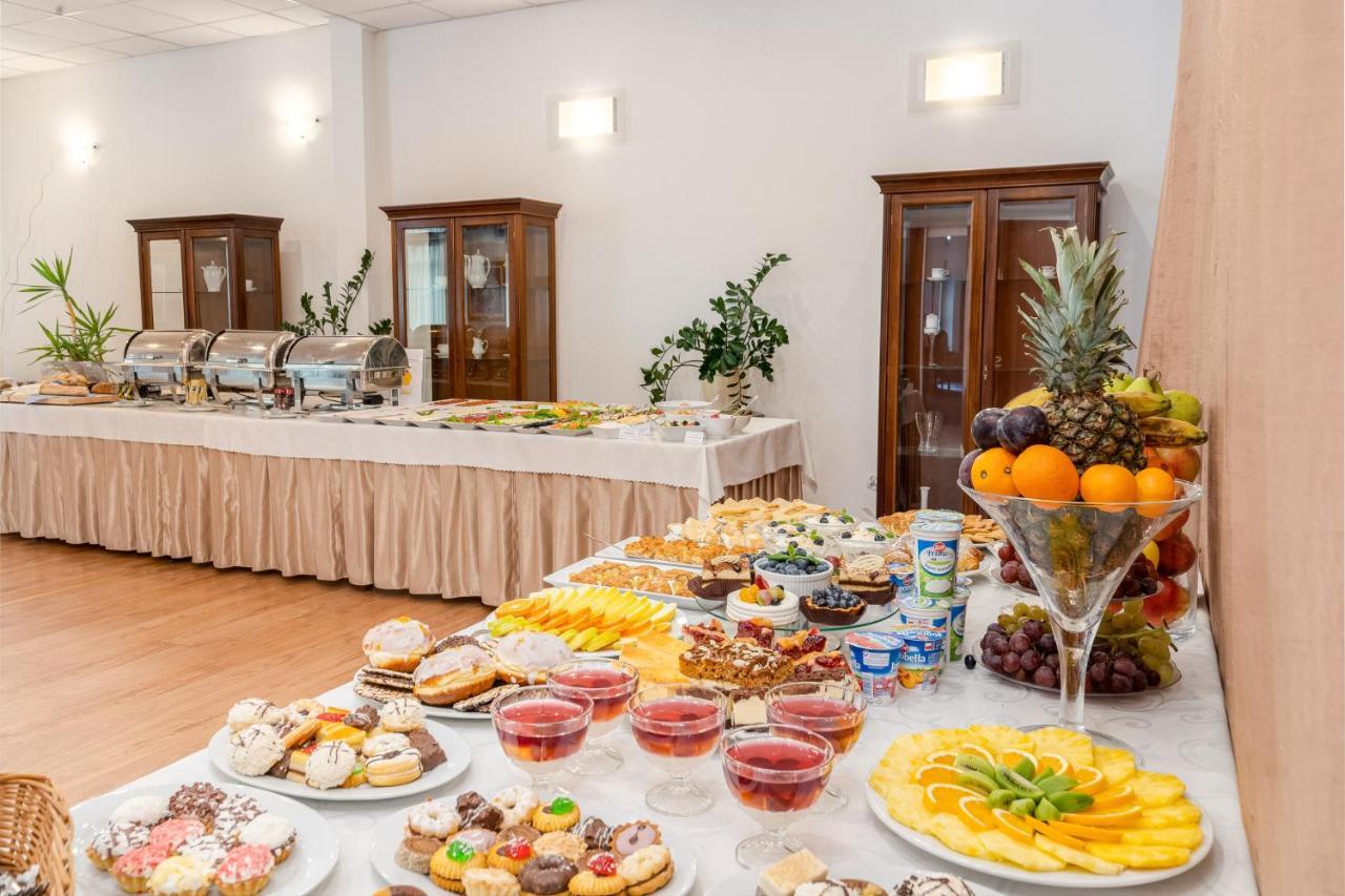 Hotel Artur 3*