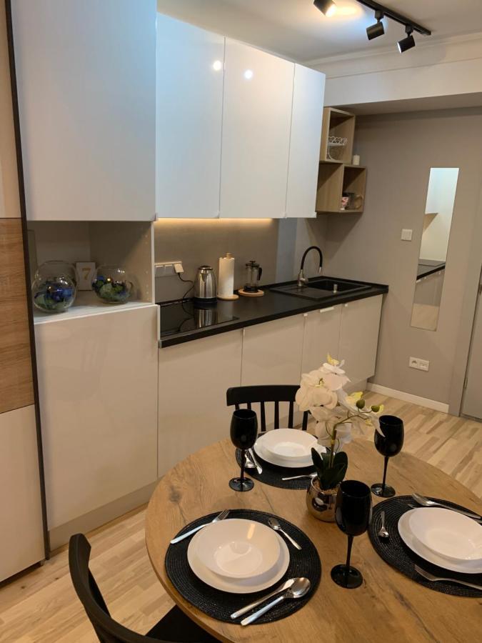 Petit Apartment *