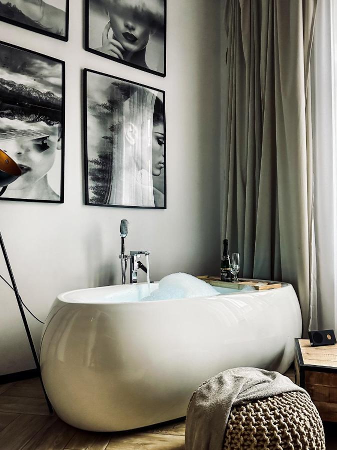 Apartment Premium Jacuzzi For Couples, Old Town