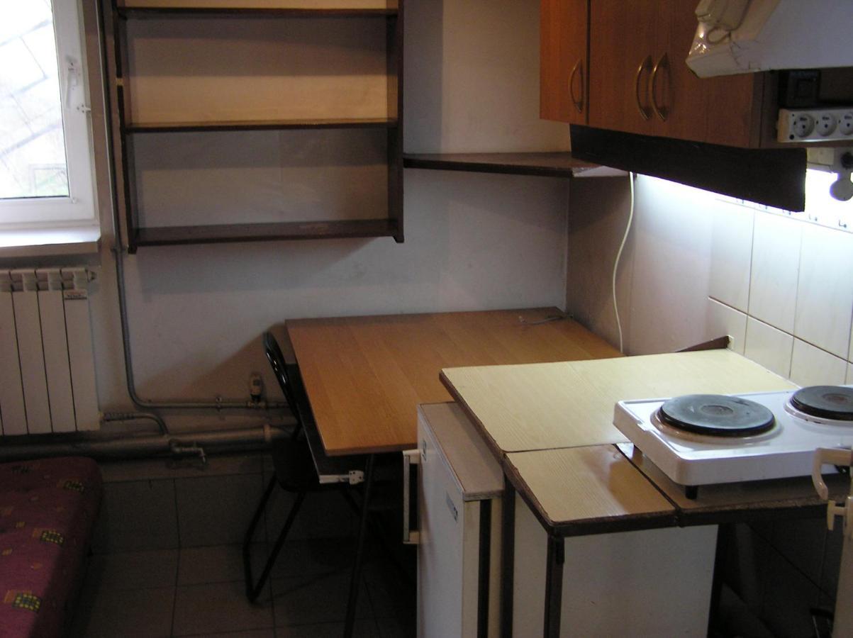 Guest house A- Kawalerka Mala Halczyna 9 Do Centrum 6 Przystankow Krakow