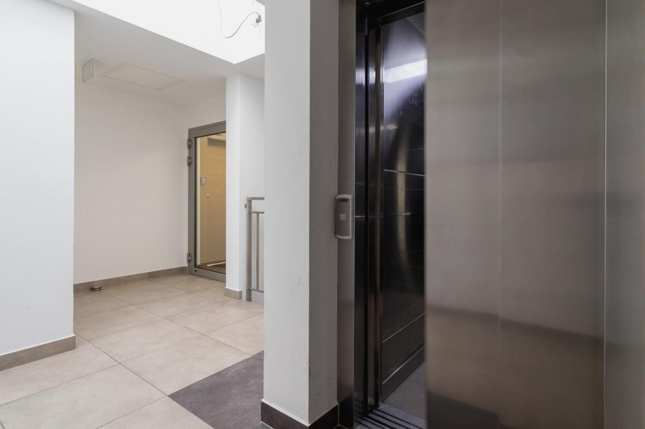 Apartamento Solna With Parking Cracow By Renters Cracóvia