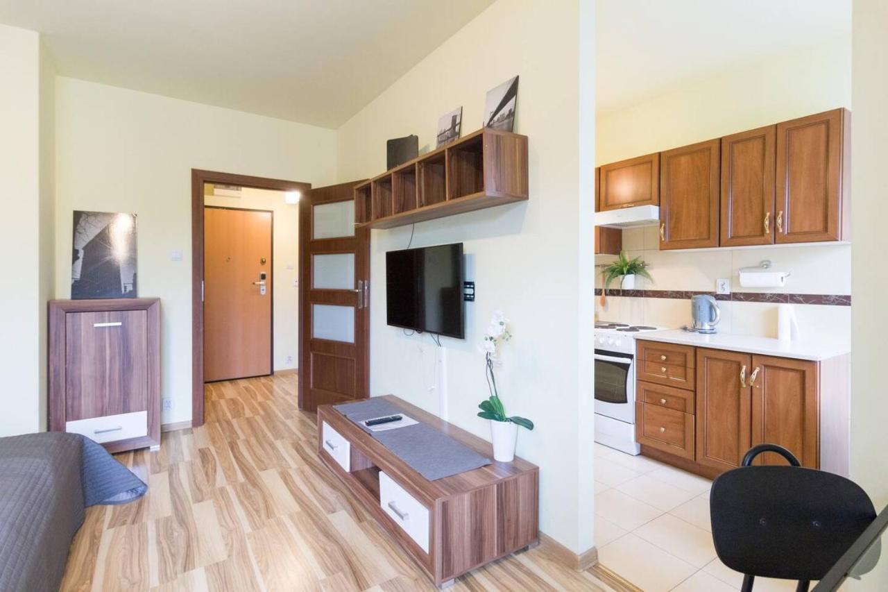 Przytulny Z Parkingiem Blisko Tauron Areny Apartment