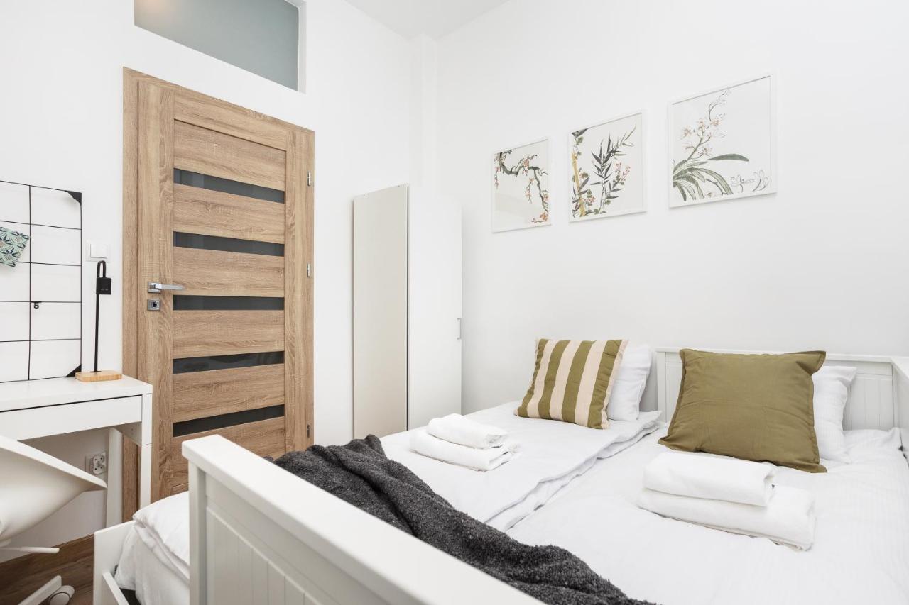 Apartment Bosacka X 1' Main Train & Bus Station - By Upstairs Krakow
