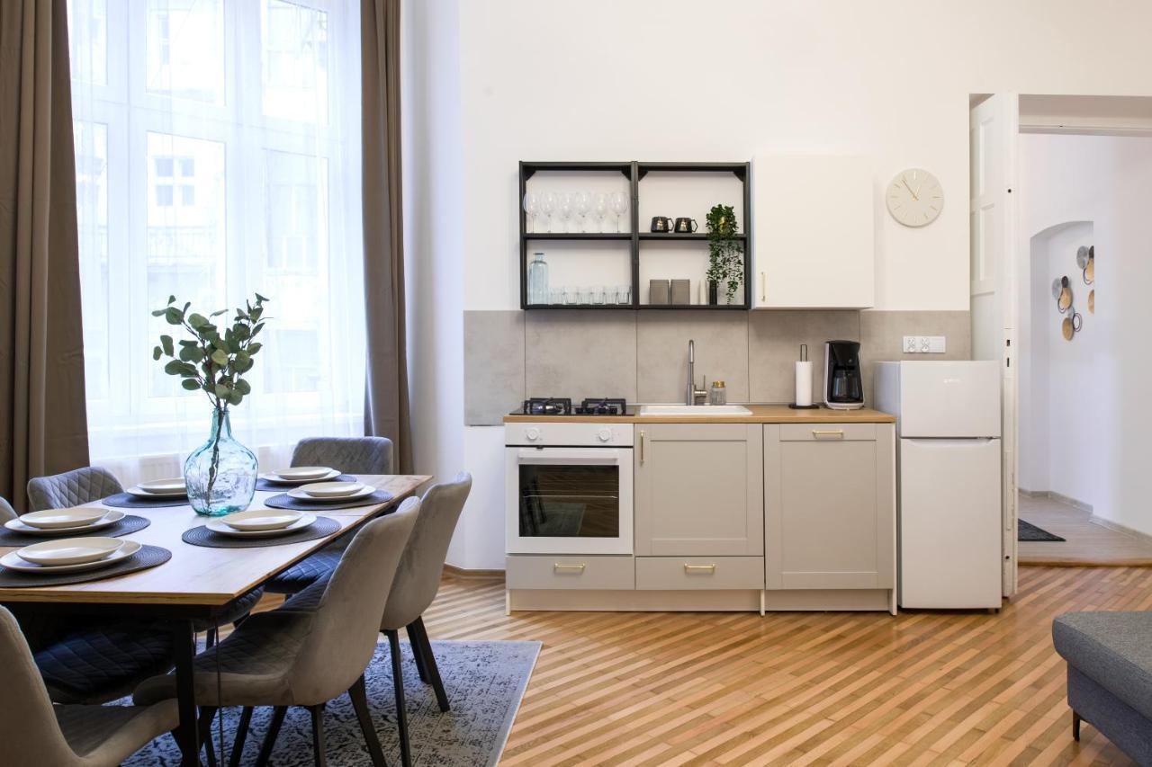 Wawelove Pilsudskiego - 3 Bedroom Apt. With Balcony And Free Parking! *
