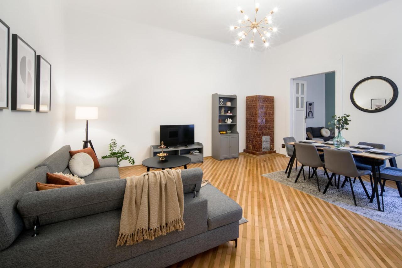 Apartment Wawelove Pilsudskiego - 3 Bedroom Apt. With Balcony And Free Parking! *