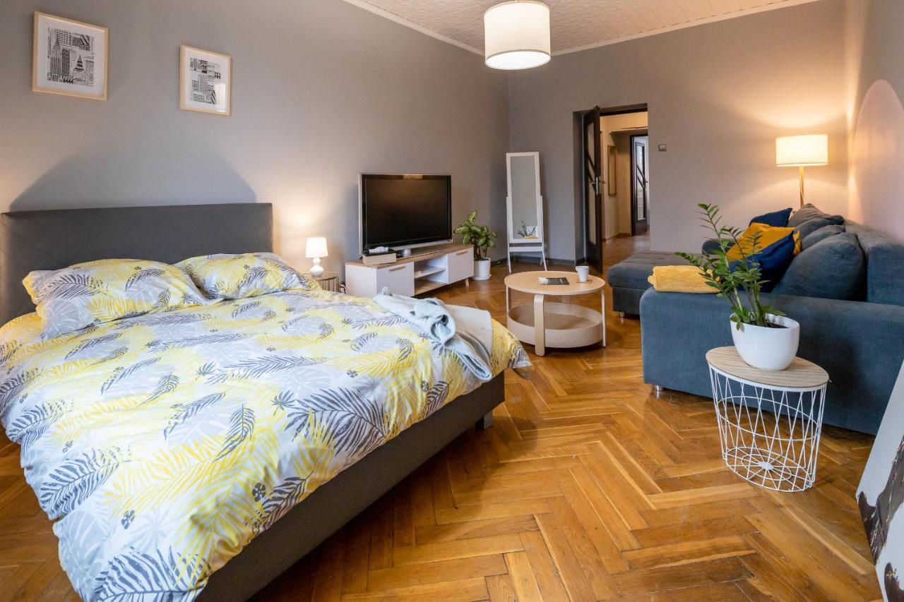 Justi Old Town Studencka Apartament *