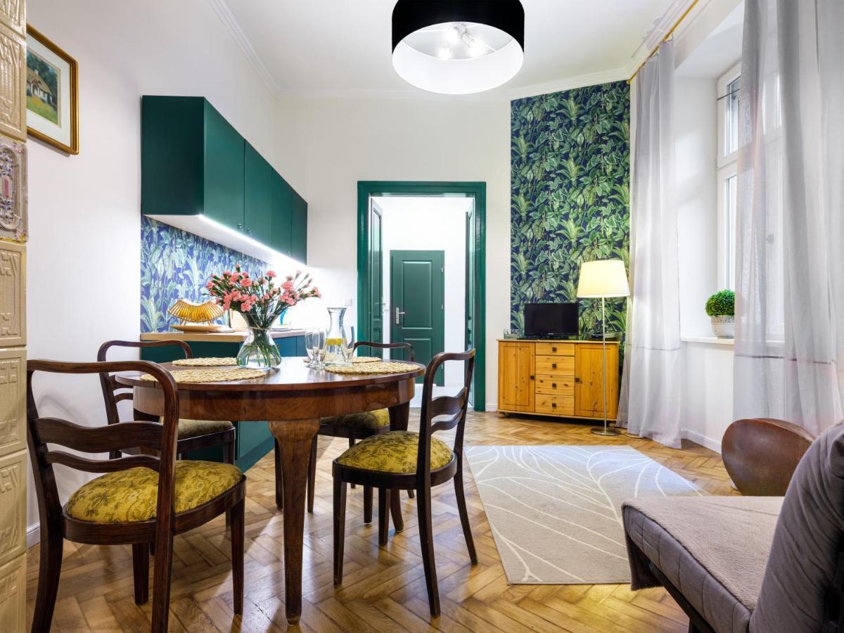 Tyzenhauz Economy Apartment