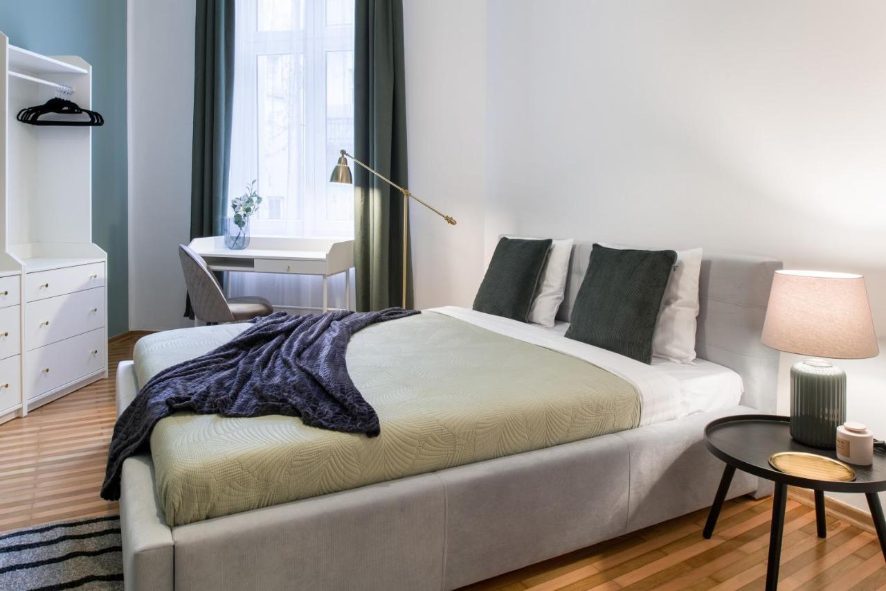 Wawelove Pilsudskiego - 3 Bedroom Apt. With Balcony And Free Parking! Apartment