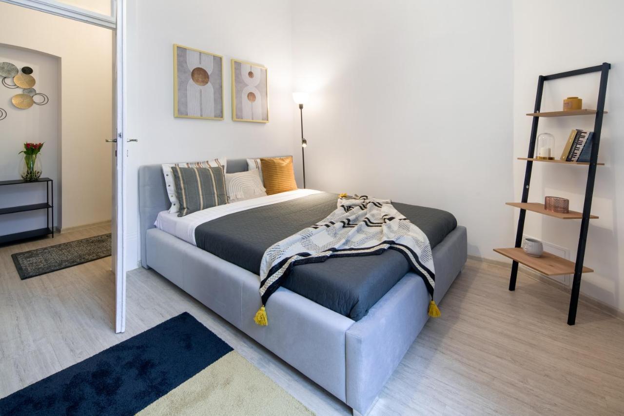 Wawelove Pilsudskiego - 3 Bedroom Apt. With Balcony And Free Parking!