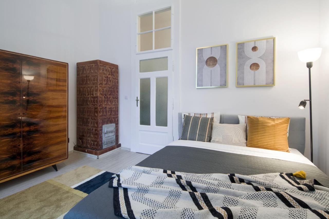 Wawelove Pilsudskiego - 3 Bedroom Apt. With Balcony And Free Parking! Apartment Krakow