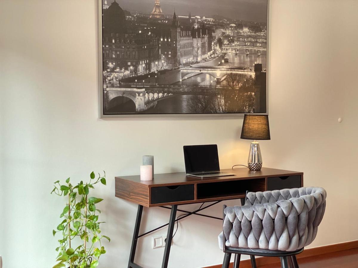 Angel Mint - Free Parking - Balcony Apartment