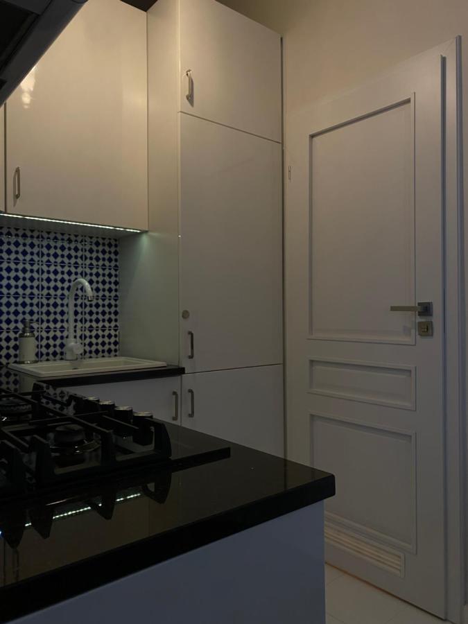 Apartment D7 *