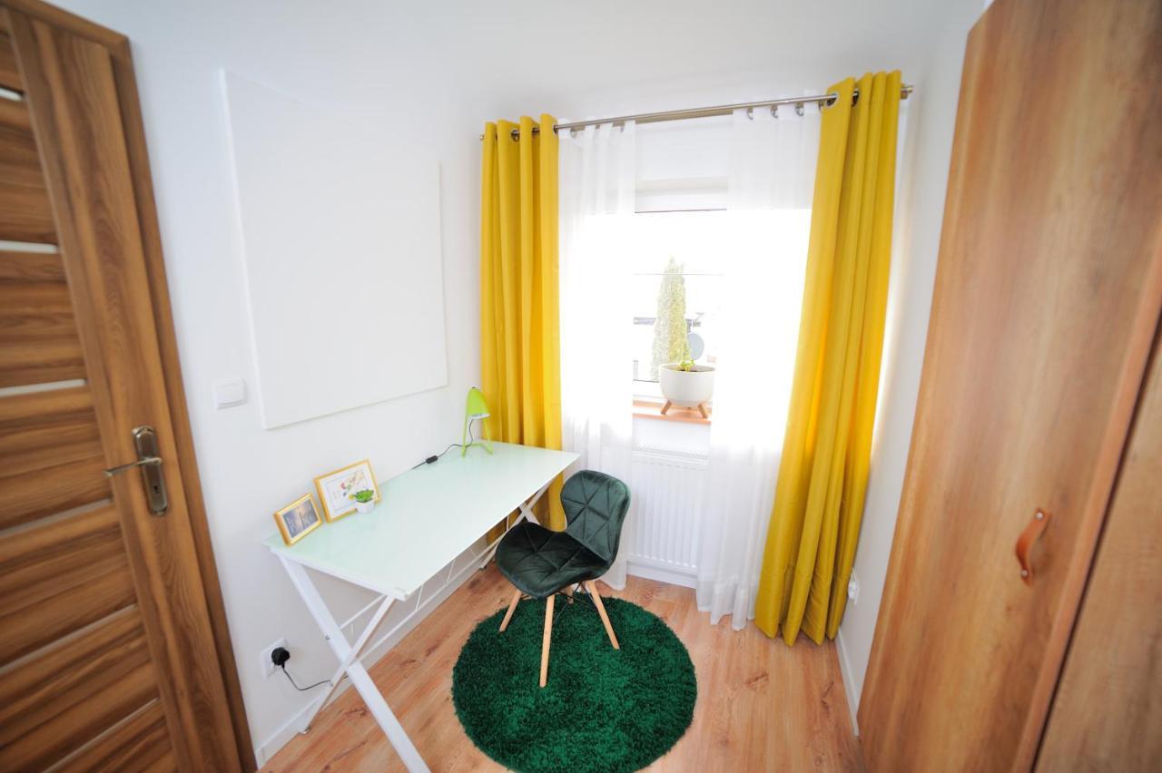 Apartment Wlodarska 11 *