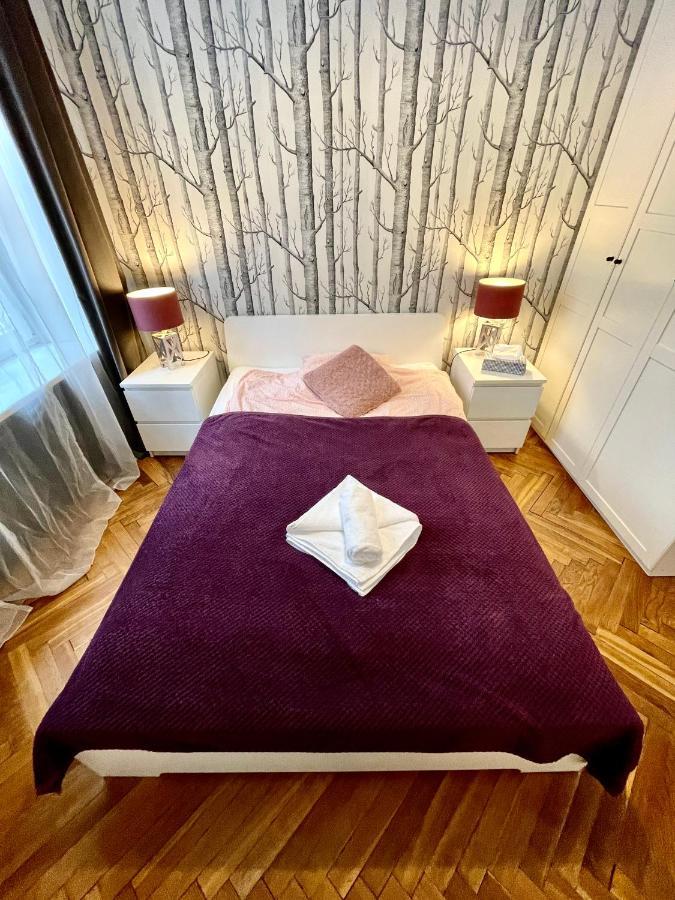The Royal Route Art Apartment *