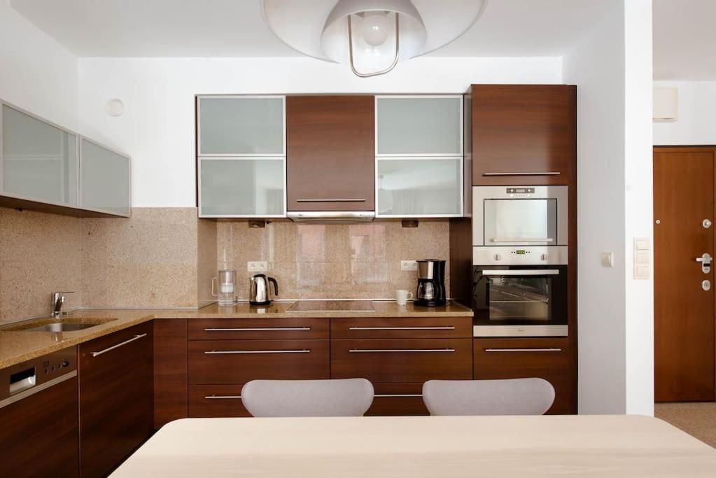 Wygodny Przy Dworcu Apartamento Cracóvia