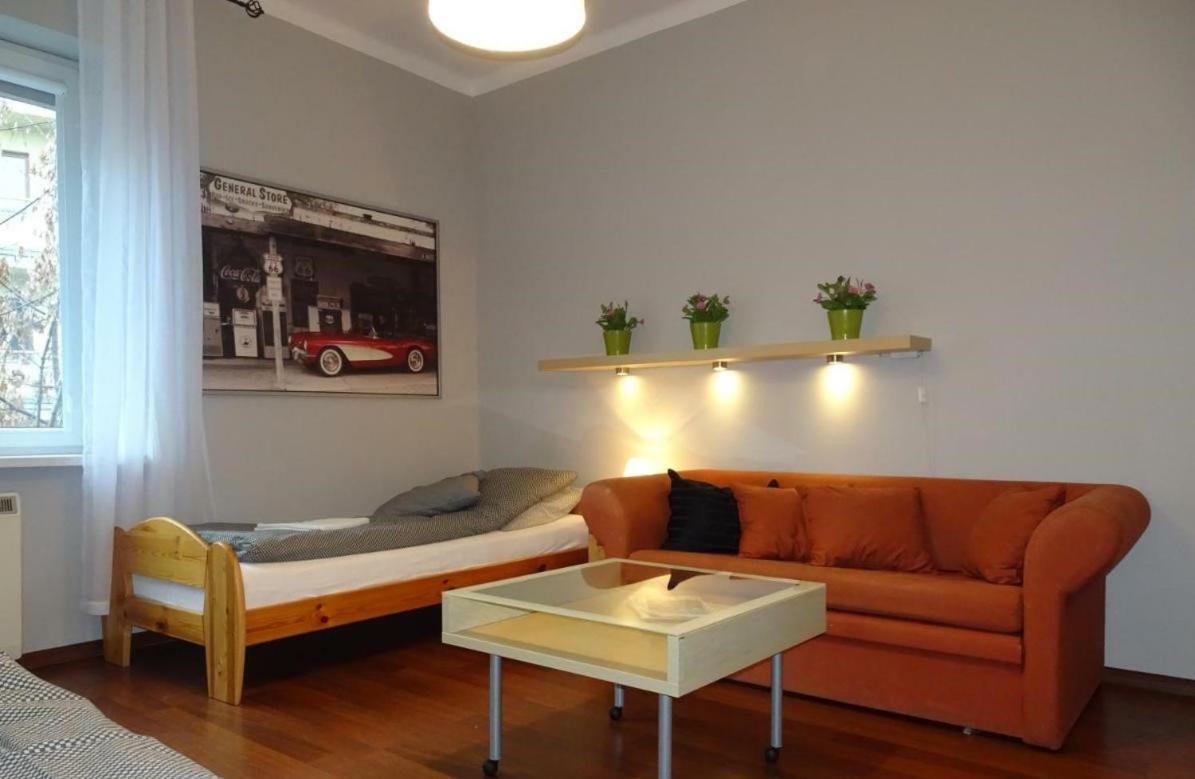 Cybulskiego Guest Krakow