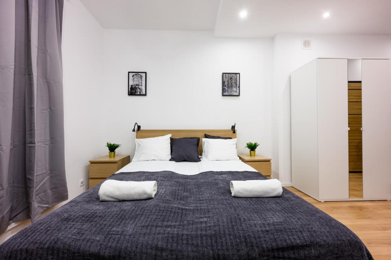 Cracow Rent - Spacious For 2-7 People In Quiet Area - Kolberga Street Nr 3 - 10 Min To Main Square By Foot