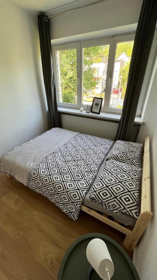 Kwatera prywatna Comfy, And Small In *
