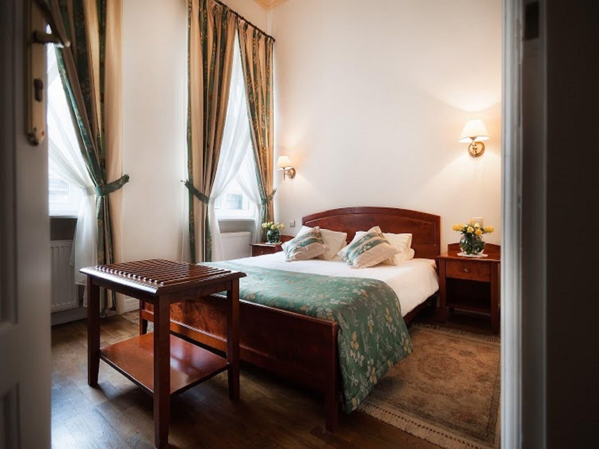 Karmel 3* Krakow