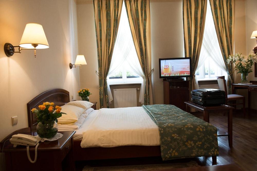 Karmel 3* Krakow