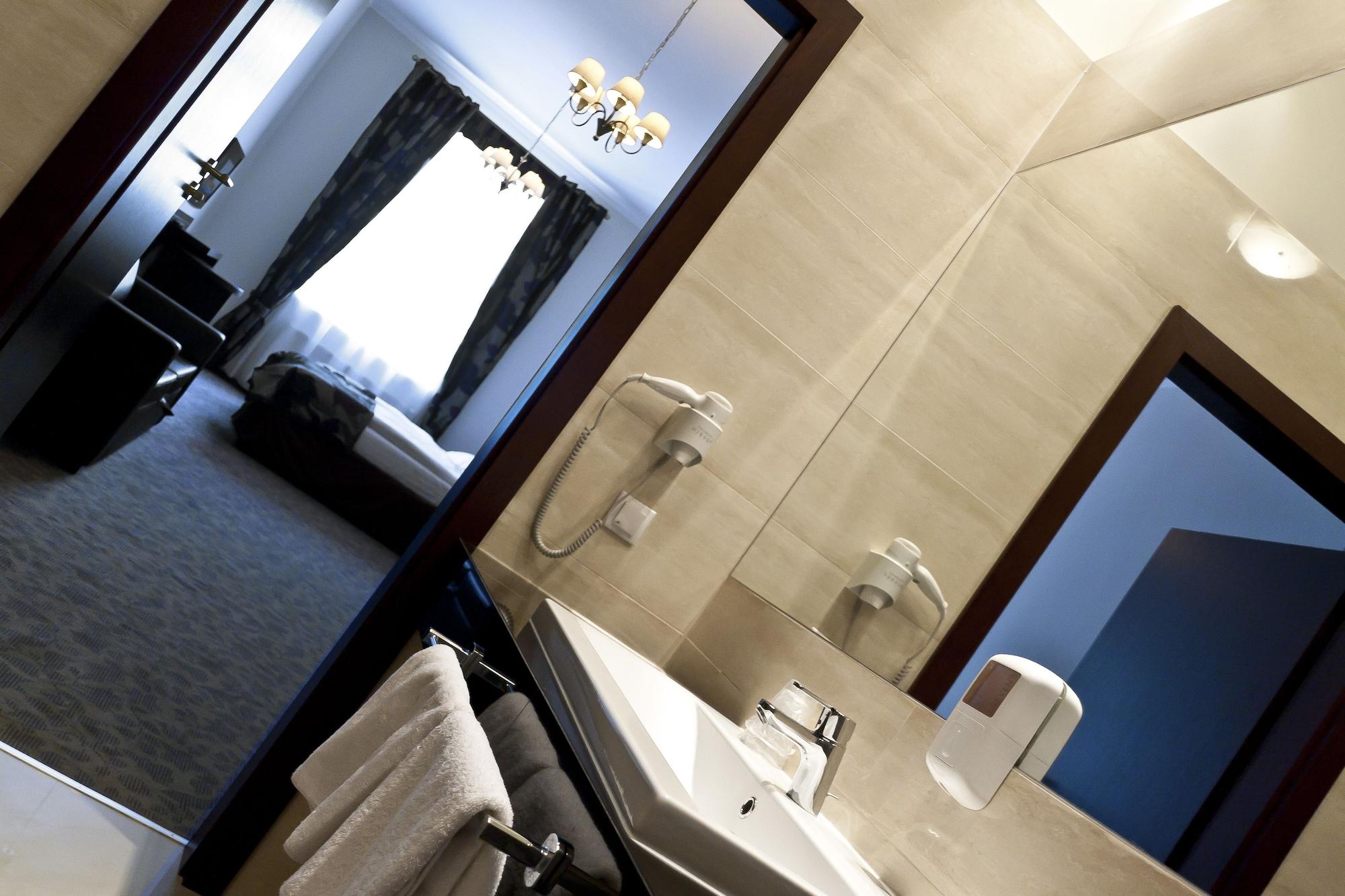 Rezydent Hotel