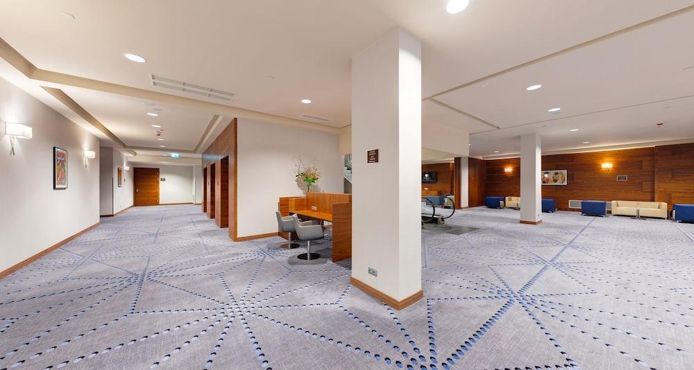 Doubletree By Hilton & Convention Center Krakow