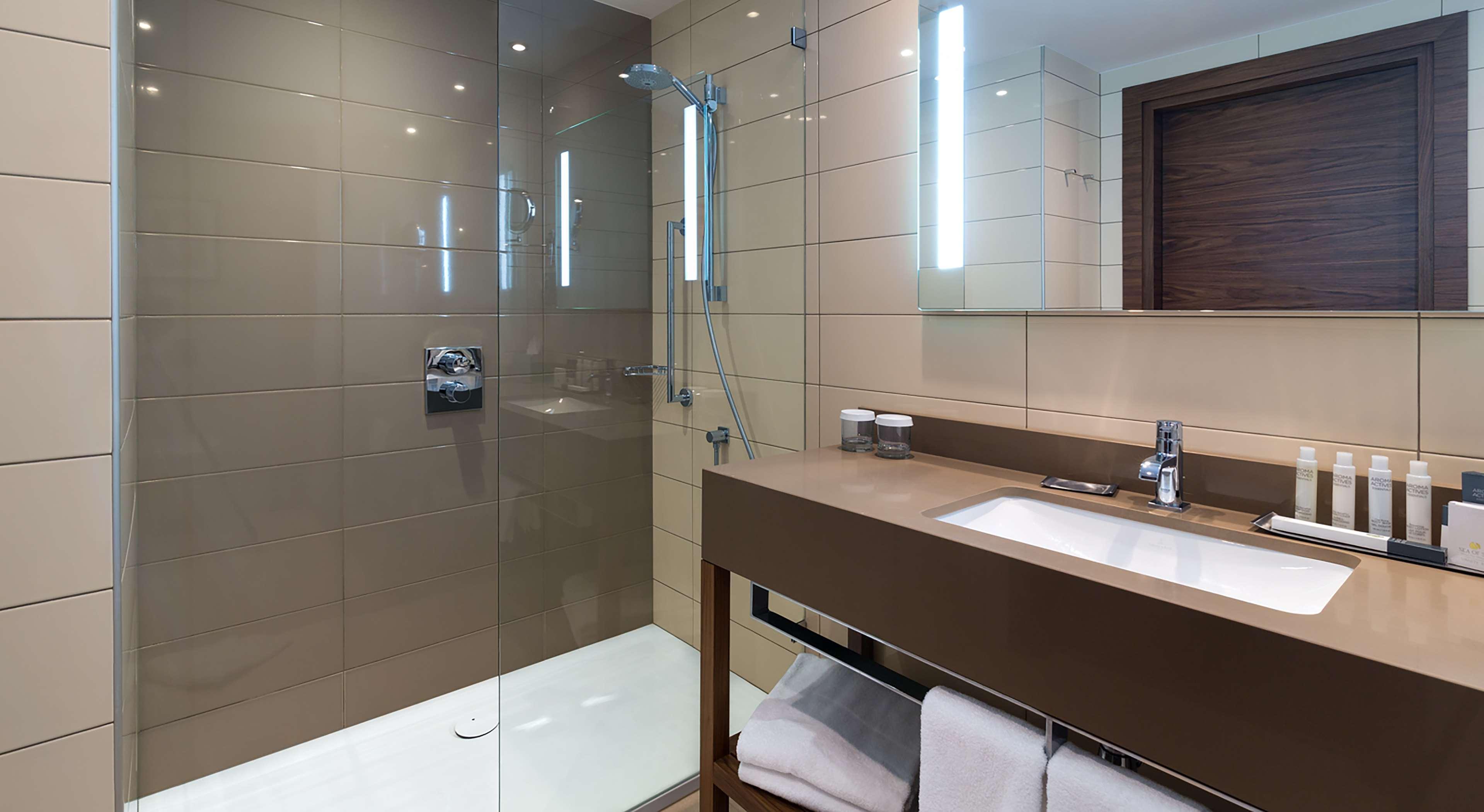Doubletree By Hilton & Convention Center 4*