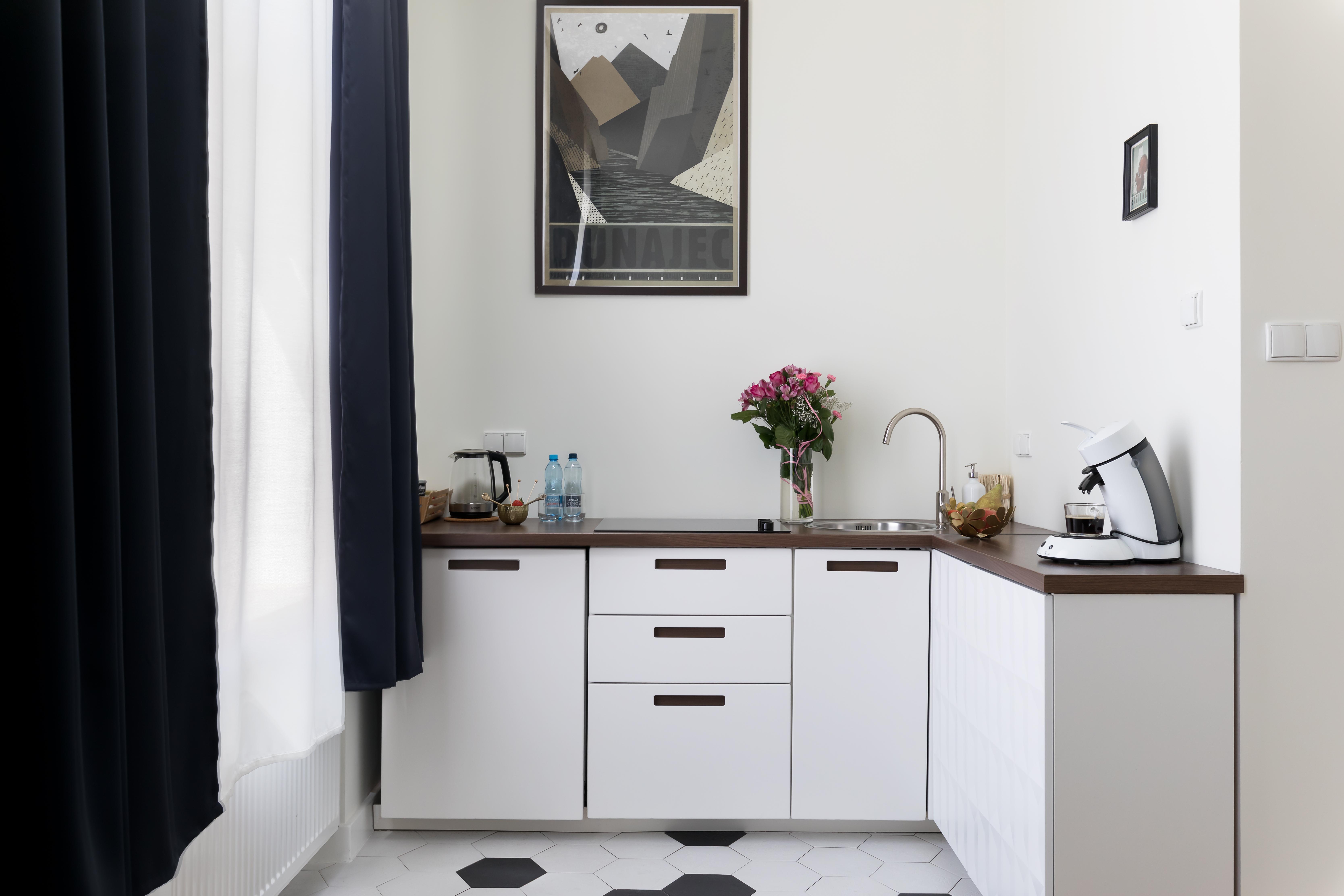 Platinum Apartment *