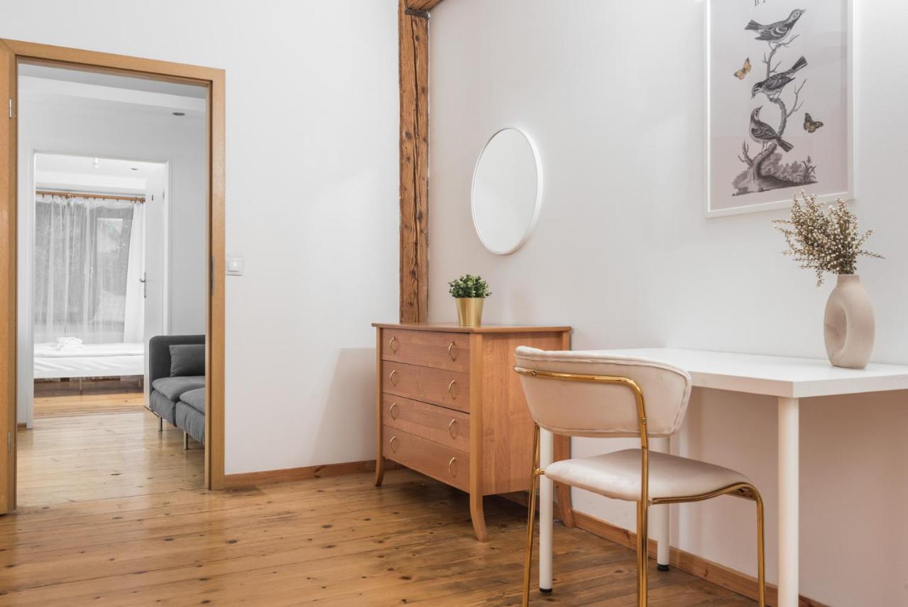 Old Town Loft - 7 Bedroom - By Upstairs * Kraków