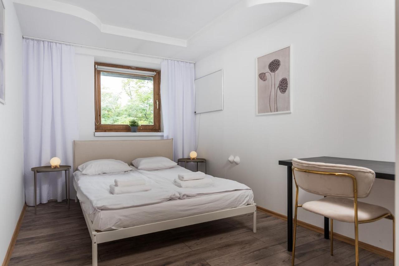 Old Town Loft - 7 Bedroom - By Upstairs Apartament *