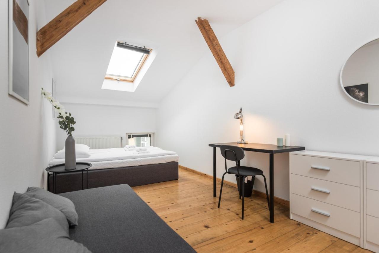 Old Town Loft - 7 Bedroom - By Upstairs Apartament Kraków
