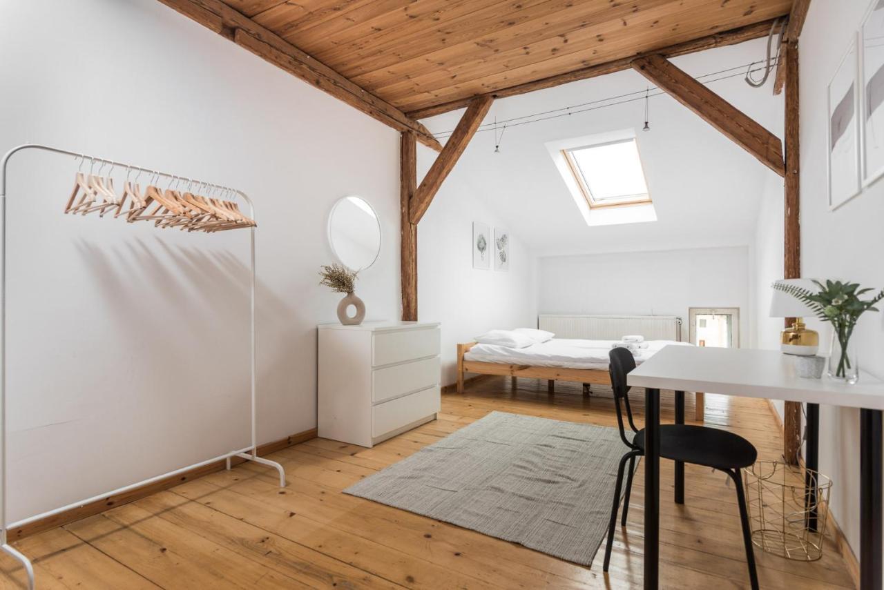 Old Town Loft - 7 Bedroom - By Upstairs * Kraków
